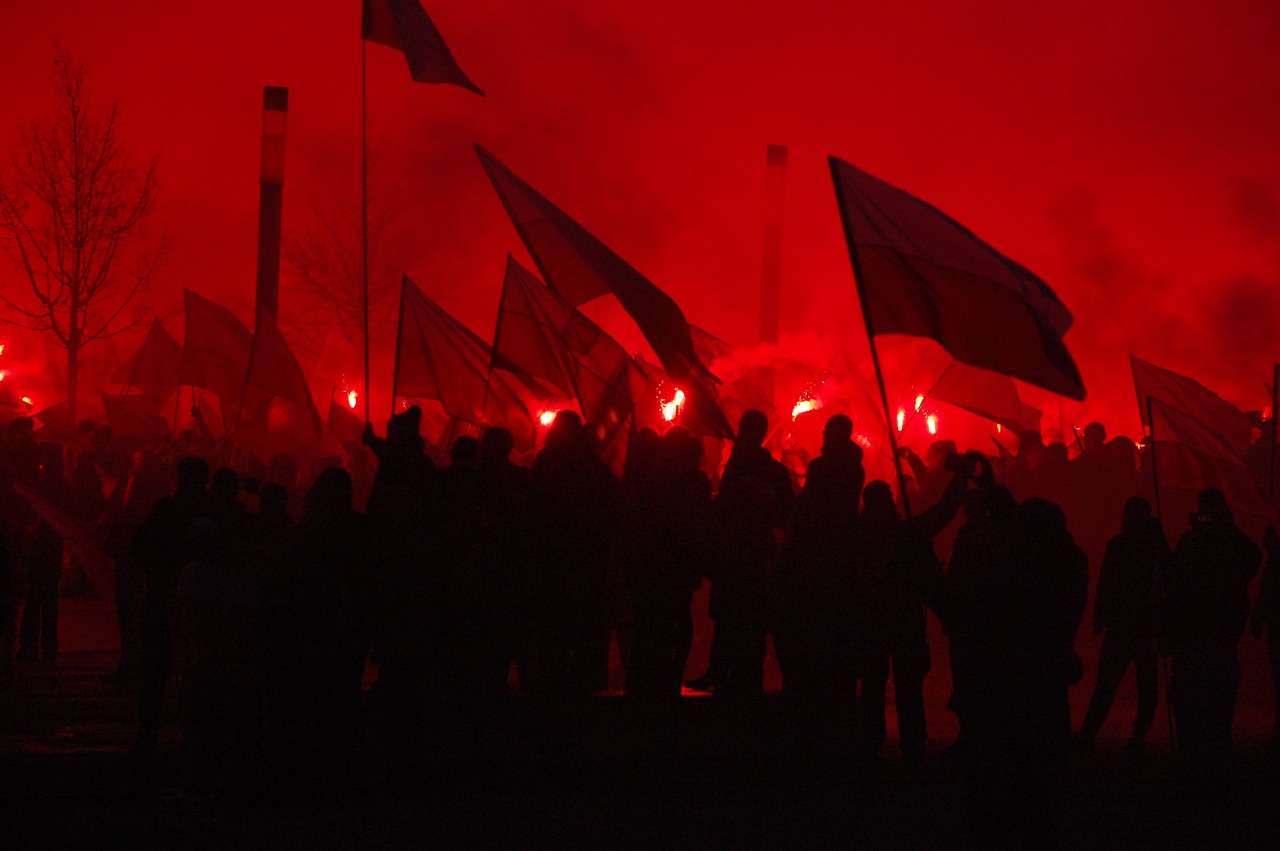 Symbolika patriotyczna, czy przestępcza? Marsz Niepodległości 2024